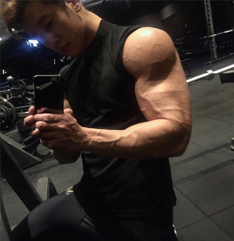 Compression Sleeveless Shirt