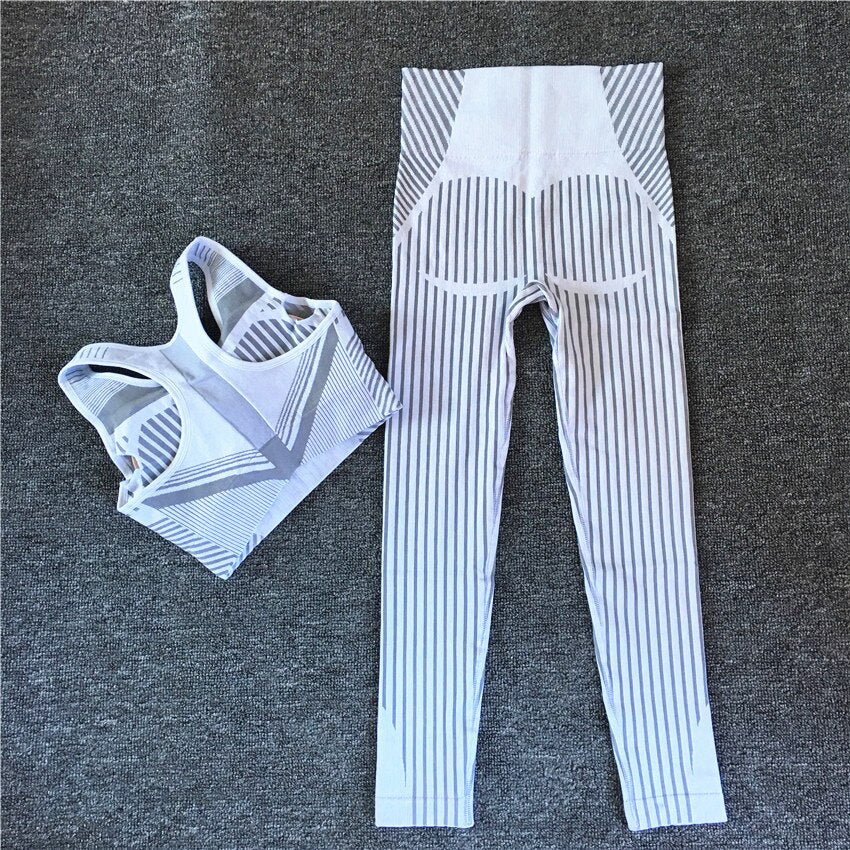 2023 Pad Stripe Seamless Yoga Set Women Fitness Clothing Sportswear